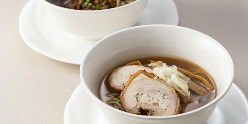 【六季菜ディナーコース】ふかひれ（胸鰭）の上海風煮込みなど全7品