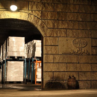 日本が誇る『石の街 大谷』天然の地下蔵