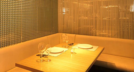新宿三丁目の洋食が楽しめる窓際席があるおすすめレストラン1選 一休 Comレストラン