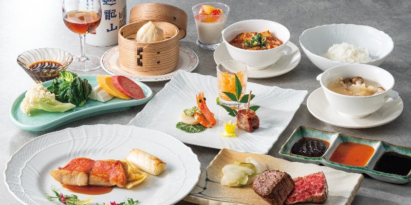 重慶飯店が創る中華鉄板焼【青龍】フカヒレスープ、相州牛ロース等＋ホールケーキ（お祝いプラン）