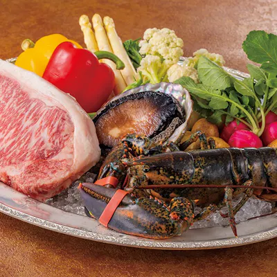 旬の素材の持ち味を存分に生かした鉄板焼きを五感でご堪能下さい