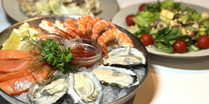 【個室でゆったりランチ】カジュアルな会食・お祝い・お子様連れ ＋シーフードプラッターと2種のサラダ