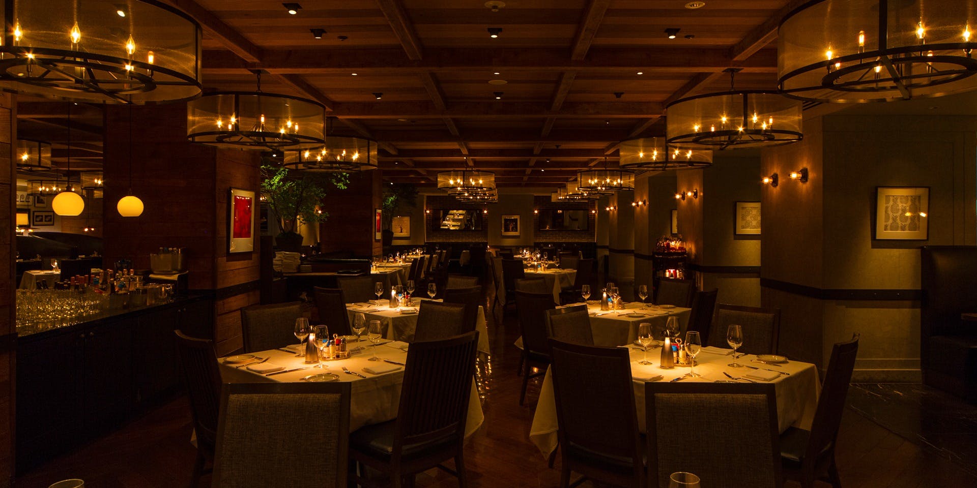 ロウリーズ・ザ・プライムリブ 恵比寿ガーデンプレイス店 - 画像1