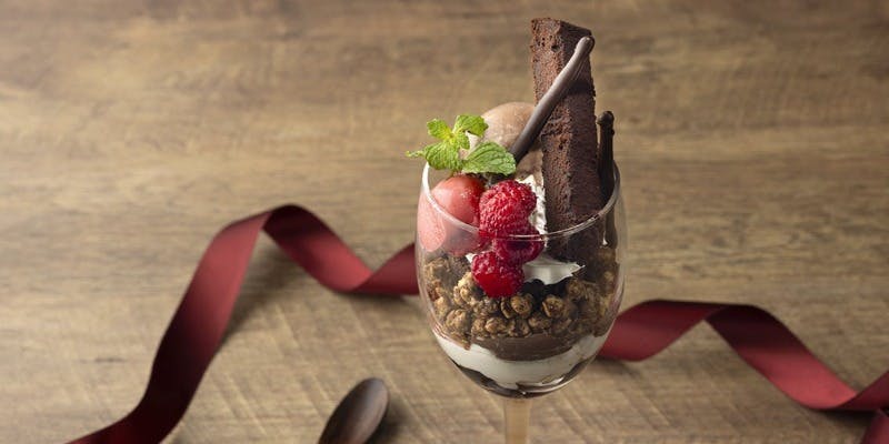 【平日Grill Lunch】グリル料理＆LAVAROCK特製チョコパフェ＋乾杯スパークリングワイン付＋カフェフリー