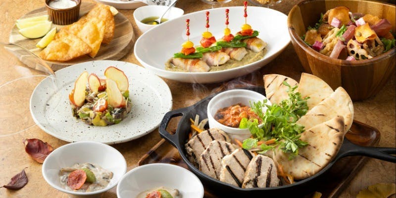 Dining&Bar LAVAROCK�^�R�[�g���[�h�E�o�C�E�}���I�b�g �����X�e�[�V����