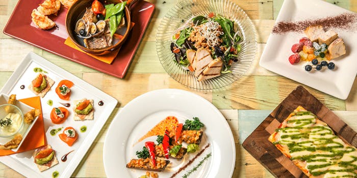 Dining & Bar LAVAROCK（ラヴァロック）