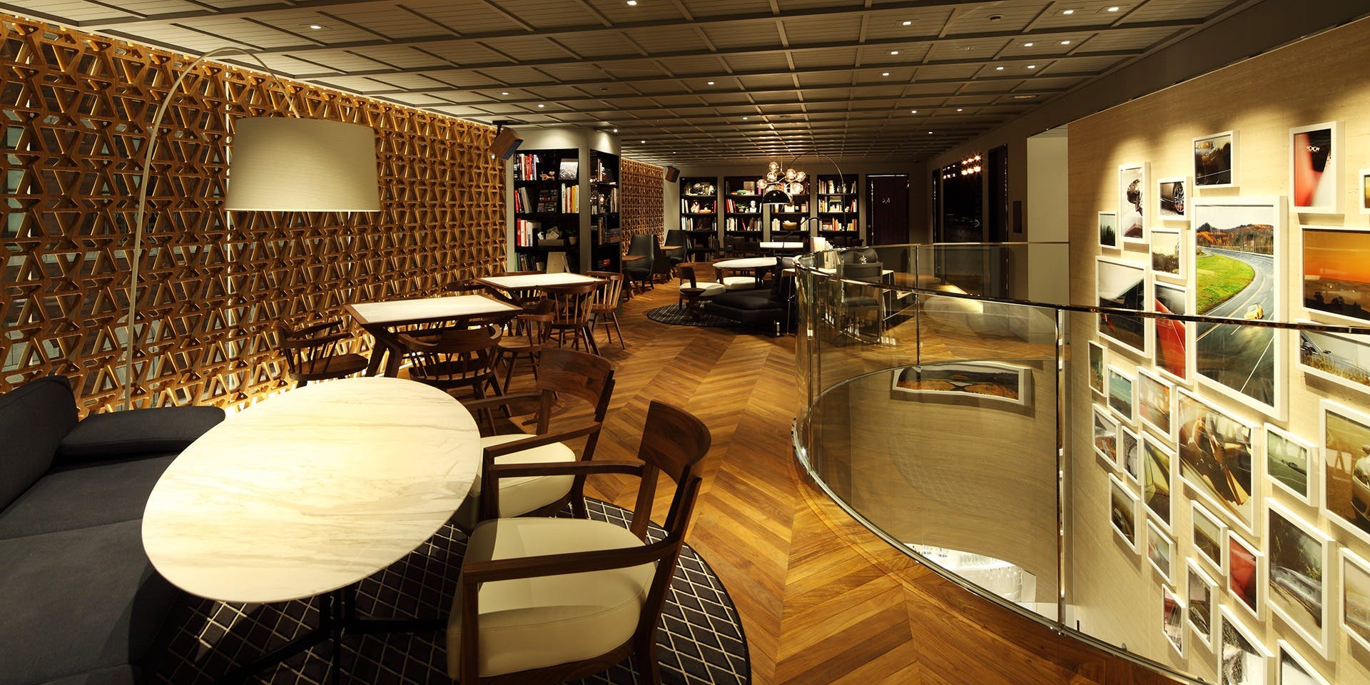 INTERSECT BY LEXUS 2枚目