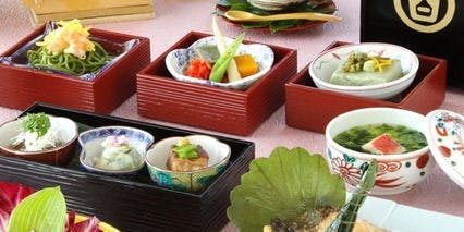 百足屋 本店（むかでや）