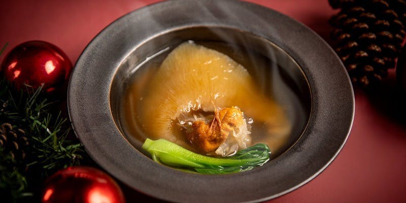 【Xmas2025】吉切鮫尾びれ｜イセエビ｜和牛フィレ「 Wish 」＋空中庭園展望台入場券（窓側席確約）