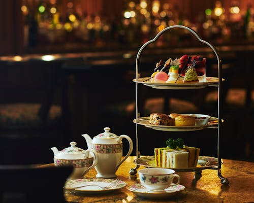 アフタヌーンティー メインバー ロイヤル アスコット 横浜ロイヤルパークホテル 土日祝 215 1日30食限定 ホテルのメインバーで楽しむ 冬の アフタヌーンティーセット 3 025円 Okaimonoモール