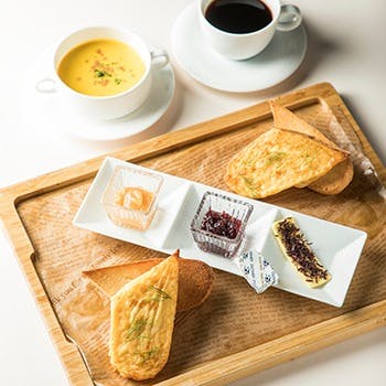 ���E���W�@�T�E�X�R�[�g�^���c�}�z�e���Z���`�����[�T�U���^���[