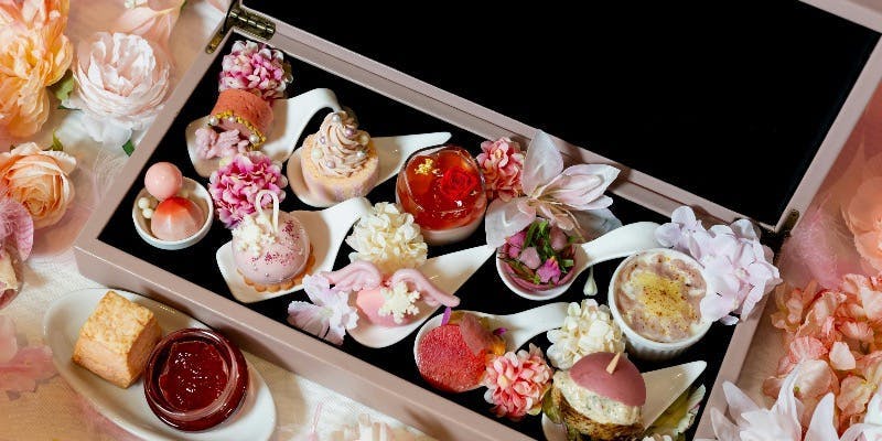 【Xmas2025】【1日10名限定BOXミニコース全13品】ピンクストロベリーコレクション＋高級ティーセレクション