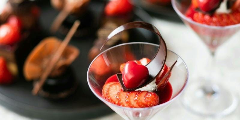 Strawberry and Chocolate Afternoon Tea＋ピエール マルコリーニのチョコレート使用（3時間制）