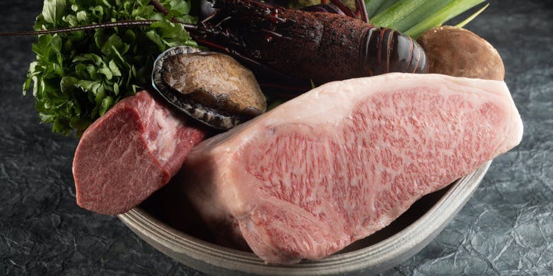 【極】特選黒毛和牛、活鮑or活伊勢海老の鉄板焼など全9品