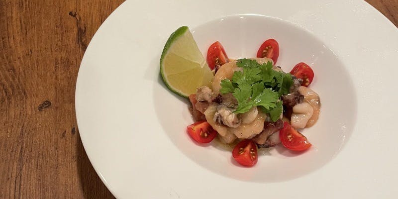 エッセンス テラスダイニングバー（essence Terrace Dining BAR）