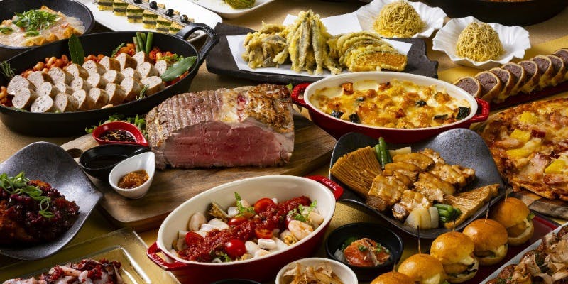 【12月ランチ】ローストビーフや約60種の料理やスイーツのブッフェ（90分制）