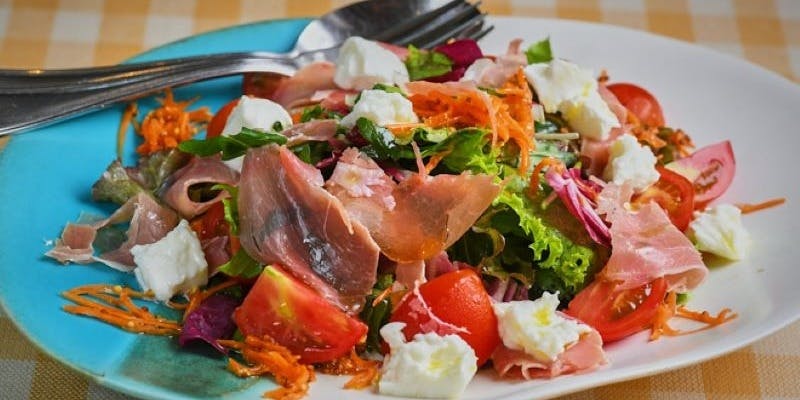 【宴会プラン（大皿取り分けコース）】（8名様以上からご利用いただけます）