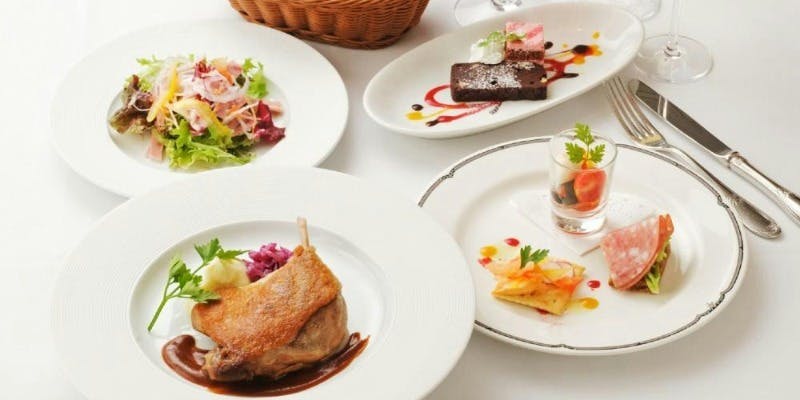 2025Xmasランチコース＋選べるドリンク2杯付き