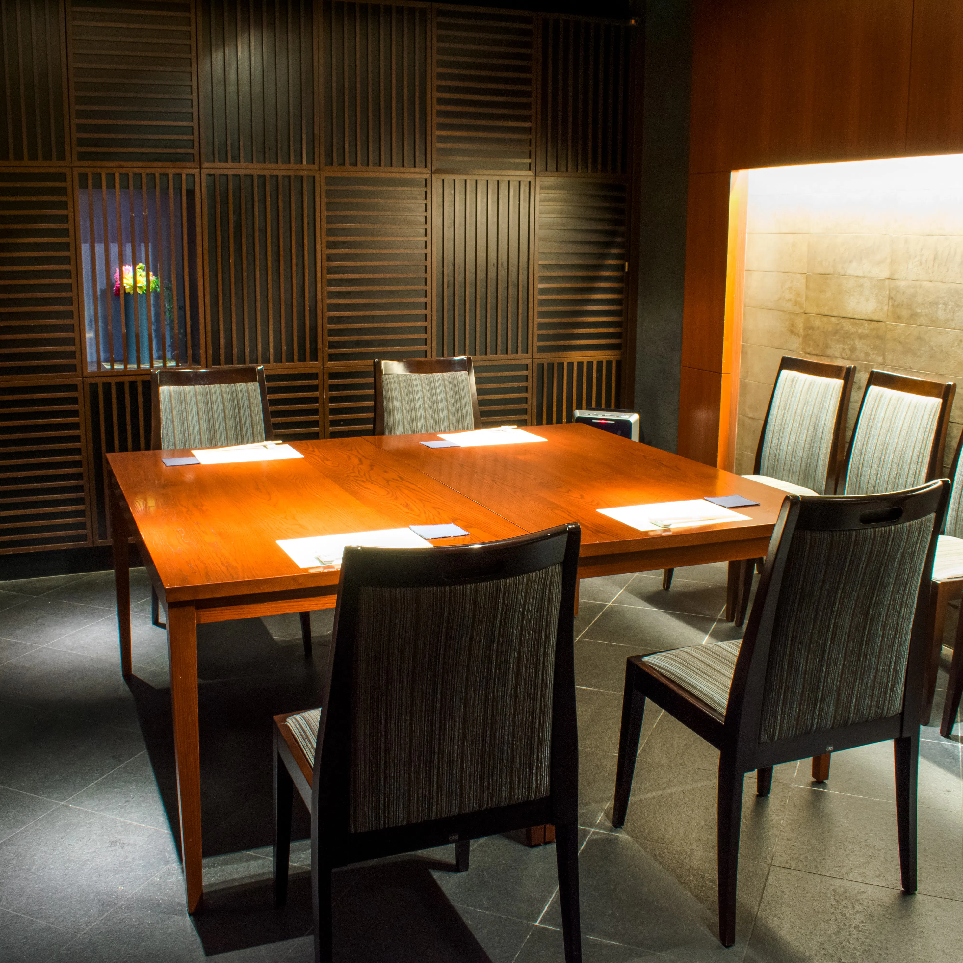 Dining Bar さがん 1日1組限定 個室確約プラン 彩 いろどり 全8品 シャンパン含むワンドリンク付き 3名様 4名様 ディナー プラン メニュー 一休 Comレストラン