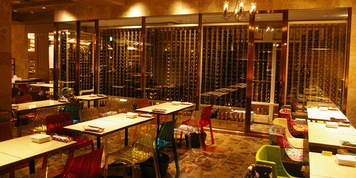 記念日におすすめのレストラン・世界のワイン博物館 グランフロント大阪店の写真1