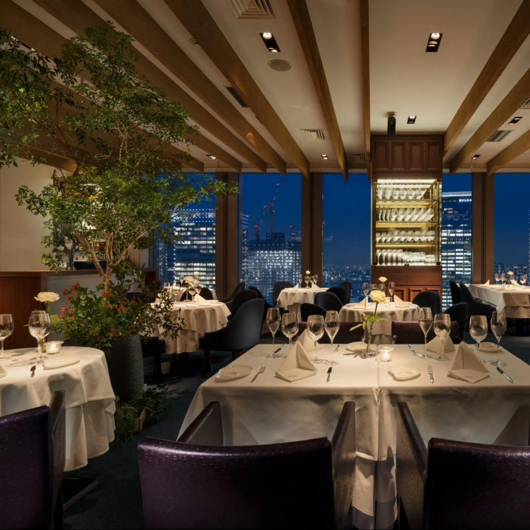 ふるさと納税 リストランテ・ヒロ チェントロ 丸ビル店 特産品ランチ・ディナー共通コース 3名様（1年間有効） お店でふるなび美食体験 FN-Gourm.. 佐賀県唐津市 リストランテ・ヒロ・チェントロ 丸ビル店 - 丸の内⁄イタリア料理