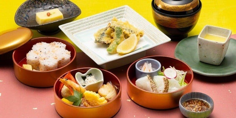 【鯉城三段重】季節の味覚をふんだんに詰め合わせたお重ランチ＋1ドリンク（13：30入店限定）