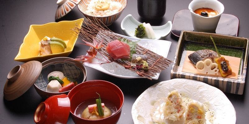 【光林懐石】季節の先付、造り、揚げ物、デザートなど