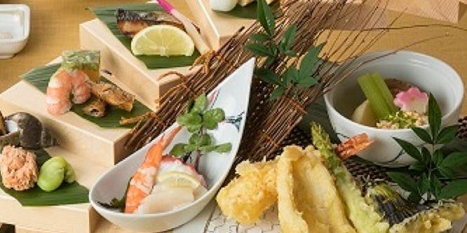 花伝／ホテルプラザオーサカ 【花伝御膳】造里、焼魚、天ぷら、御飯