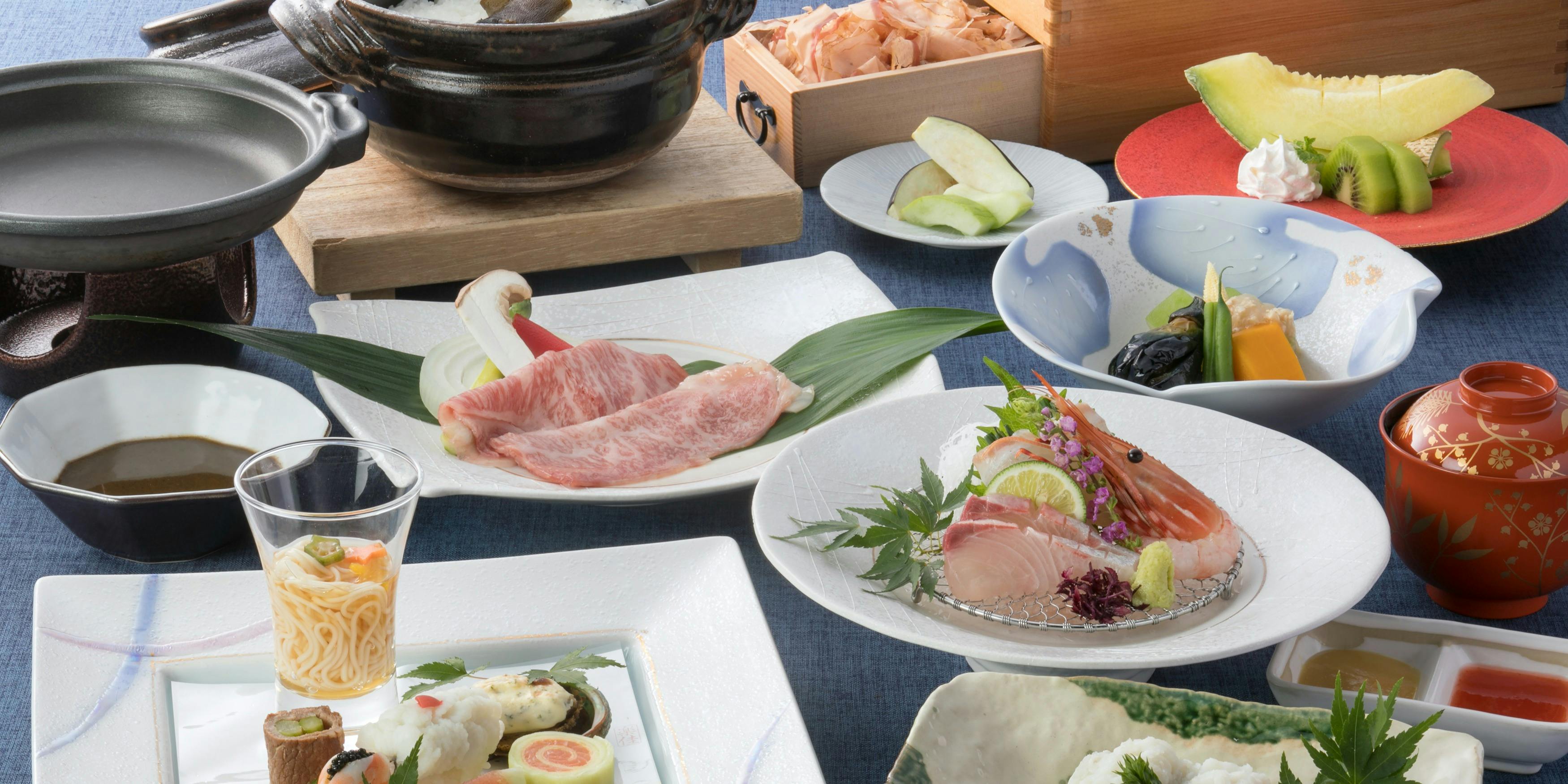 花伝／ホテルプラザオーサカ 【胡蝶懐石】造里、煮物、焼物、揚物、御