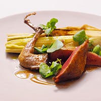 高い技術と豊かな感性から生み出される一皿