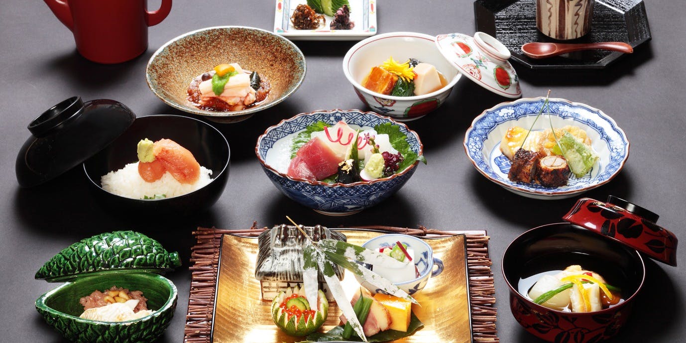 料理界重鎮 湯木貞一 料亭 吉兆 吹墨吉字手塩皿 5皿セット 非売品 料理界重鎮 湯木貞一 料亭 吉兆 吹墨吉字手塩皿 5皿セット 非売品