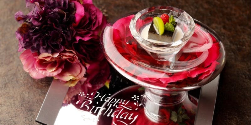 【誕生日ディナーB】＋スパークリングワイン・バースデープレート・フォトサービス（全7皿/個室）