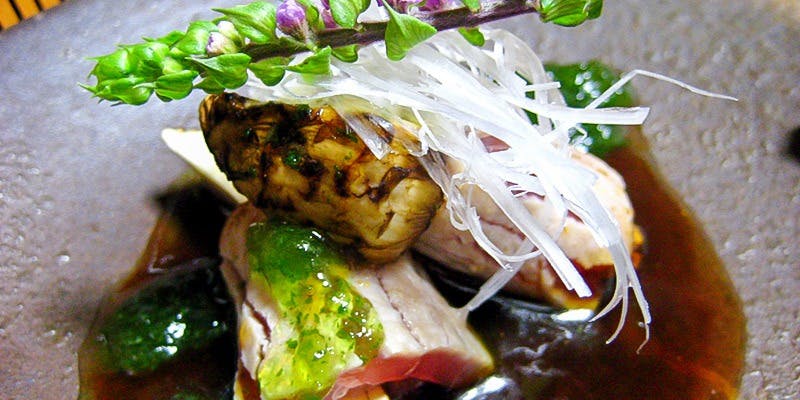 割烹 鍋物 鮨よし（鮨よし）