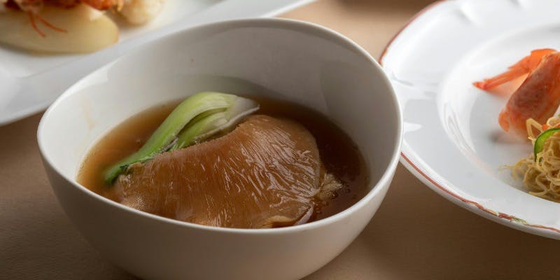 ホール限定 ふかひれ姿蒸し、北京ダックなど