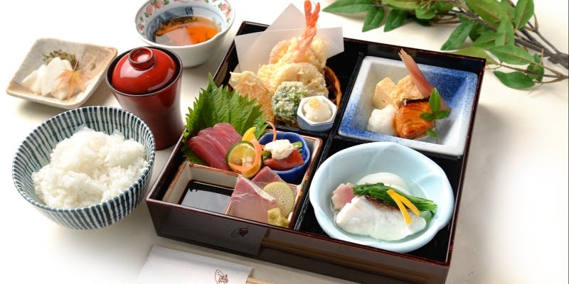 季節の松花堂御膳　2,500円（税込）