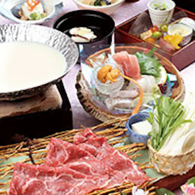 旬魚旬菜を使った季節味覚を、接待・お顔合わせに最適な会席料理にてご提供