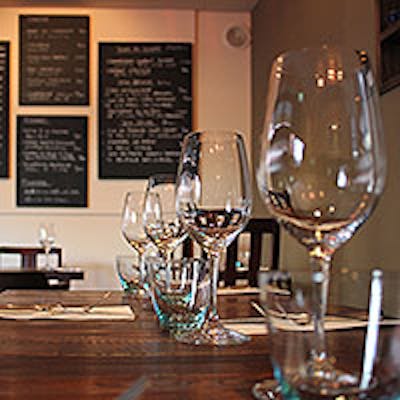 喧噪からすこしはなれた隠れ家