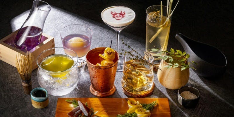 ホテルバーを楽しむ冬の夜パフェ＆オリジナルカクテル