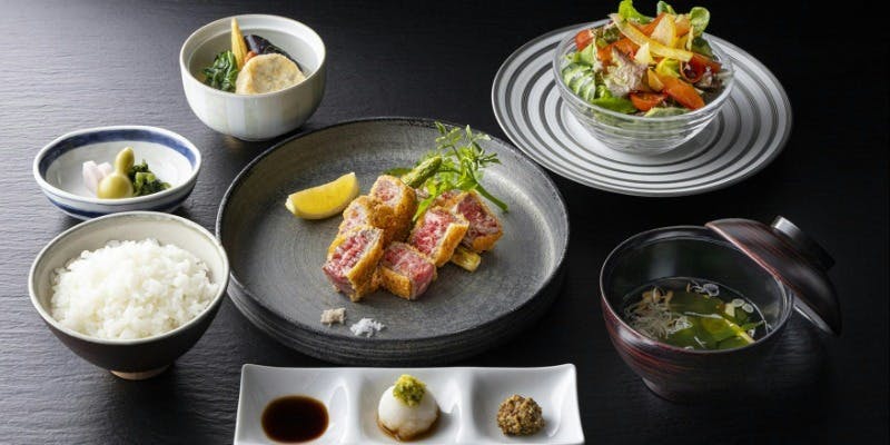 【黒毛和牛フィレカツ御膳】