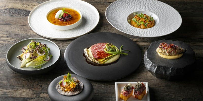 総料理長お薦め詰め込んだ全6品ディナーコース「CLASSIC」＋選べる乾杯ドリンク＆アニバーサリープレート