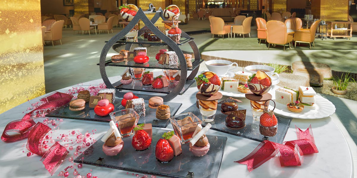 2023年リーガロイヤルホテル大阪のいちごアフタヌーンティー “Chocolat et Fraise”