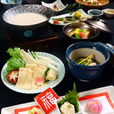 旬を感じて頂く美しいお料理の数々