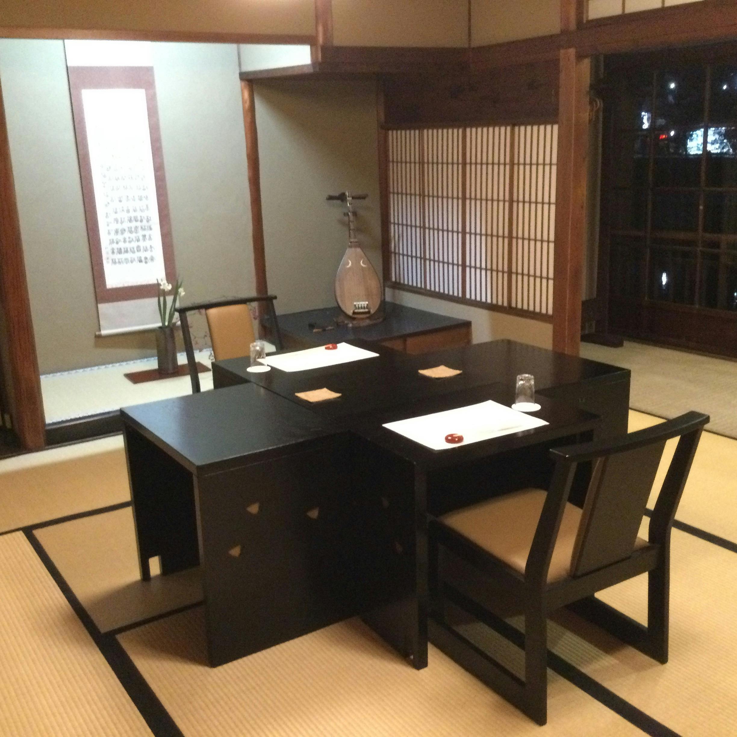 史跡をめぐり、納涼床で味わう京の会席料理