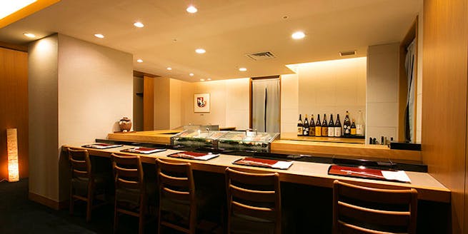 新宿 なだ万賓館 シンジュク ナダマンヒンカン 新宿 日本料理 寿司 天ぷら 鉄板焼 一休 Comレストラン