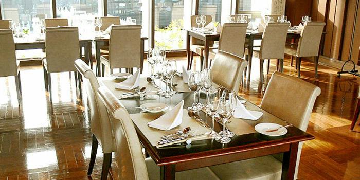 french restaurant will
