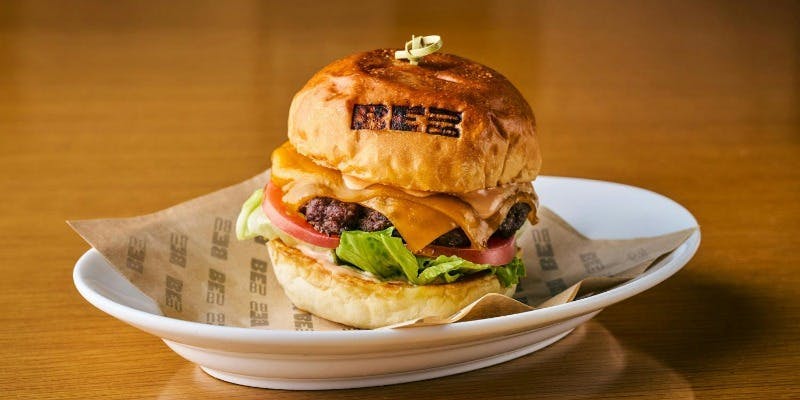 チーズバーガーコンボ＋1ドリンク