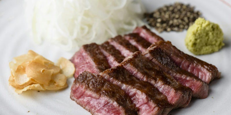 A5黒毛和牛フィレステーキとあわびの鉄板焼コース（時間内お肉追加注文自由）