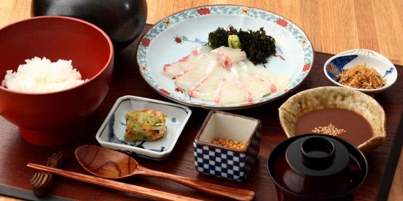 日本料理 楽只（ニホンリョウリ ラクシ）