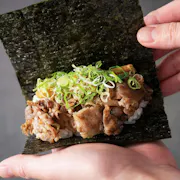 黒毛和牛手巻き寿司