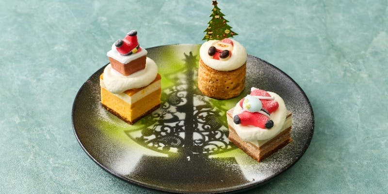 【2025年 クリスマス】クリスマスのスイーツプレート＋1ドリンク【記念日利用特典プレート付き】